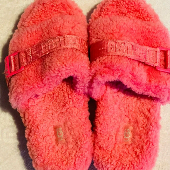 UGG Fluffita Slides. Size 7.  Hot Pink. GUC! SOLD OUT ONLINE - Picture 8 of 12
